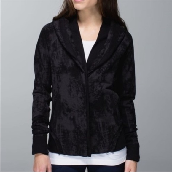 Lululemon - Picture 5 of 8